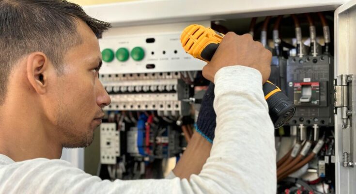 Electrician Jobs in Canada