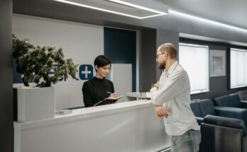 receptionist jobs in Dubai