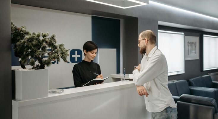 receptionist jobs in Dubai